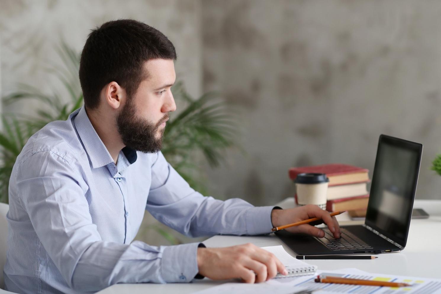 Análisis de estados financieros en sesión práctica